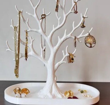 Árbol blanco para colgar joyas con bandeja